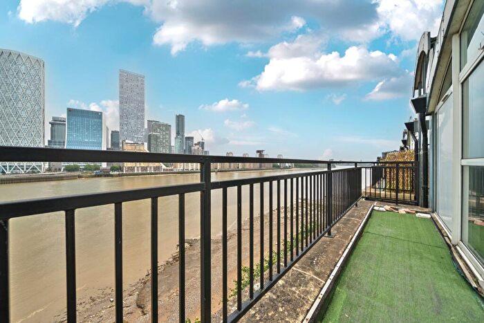 1 Bedroom Flat For Sale In Rotherhithe Street, London, SE16