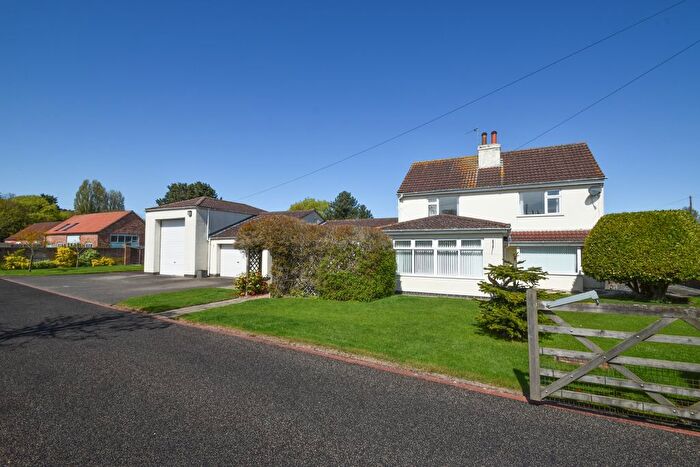 3 Bedroom Detached House For Sale In Ingoldmells Road, Burgh Le Marsh, PE24