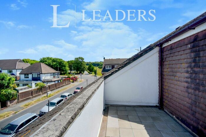 2 Bedroom Flat To Rent In Henley Court, Henley Road, Brighton, East Sussex, BN2