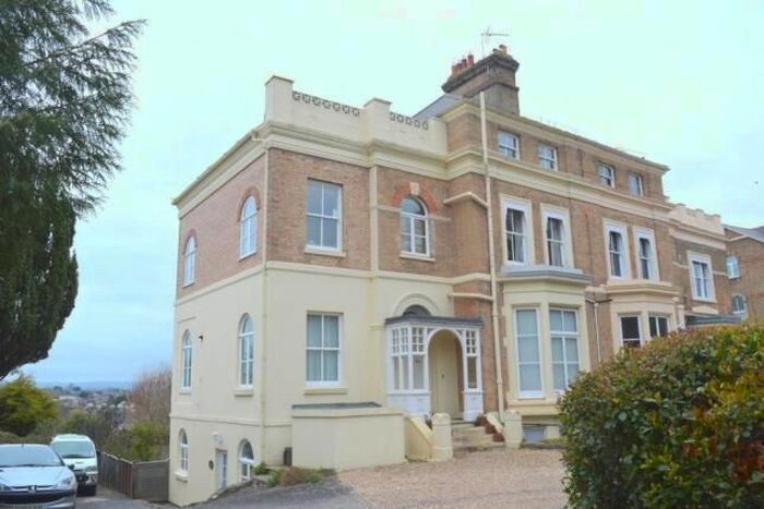 2 Bedroom Flat To Rent In Trull Road, Taunton, TA1