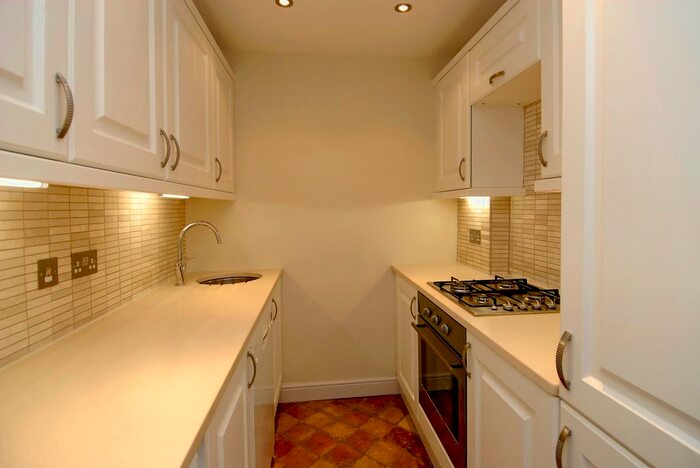 1 Bedroom Maisonette To Rent In Oakley Street, Chelsea, SW3