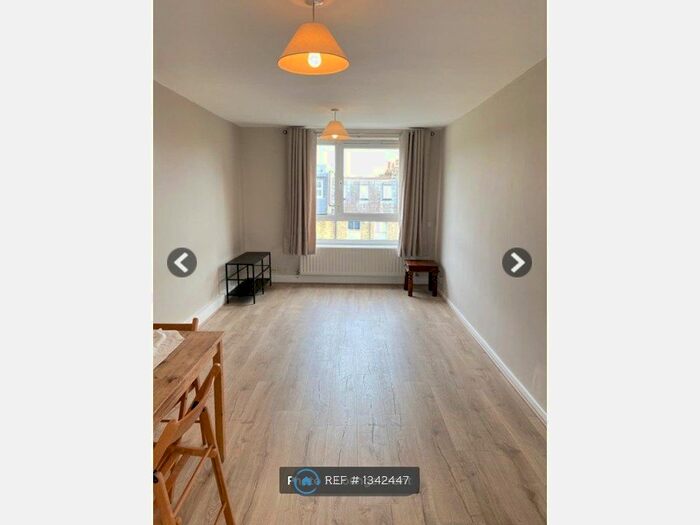 1 Bedroom Flat To Rent In Waverton Road, London, SW18