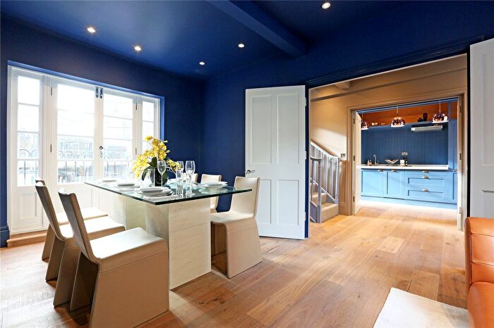 2 Bedroom Maisonette To Rent In White Horse Street, London, W1J