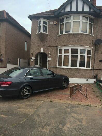 4 Bedroom Terraced House To Rent In Roxy Avenue, Chadwell Heath, Romford, RM6