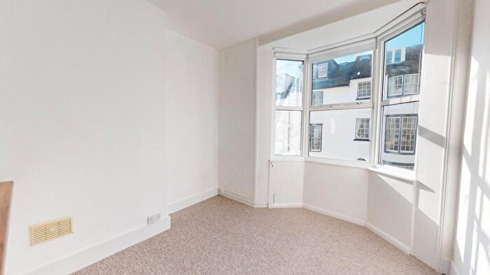 1 Bedroom Flat To Rent In Upper Market Street, Brighton, BN3