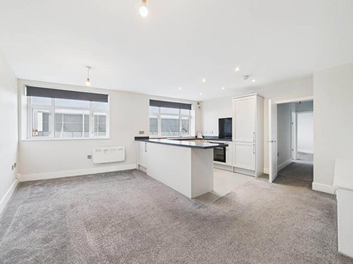 2 Bedroom Flat To Rent In Crescent West, Cleveleys., FY5