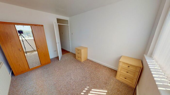 2 Bedroom Flat To Rent In Jellicoe House, Capstan Road, Hull, HU6