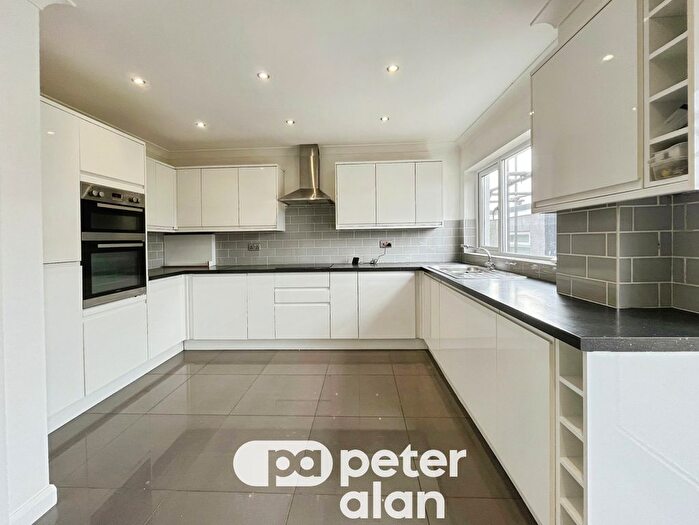 4 Bedroom Property To Rent In Heol West Plas, Bridgend, CF35