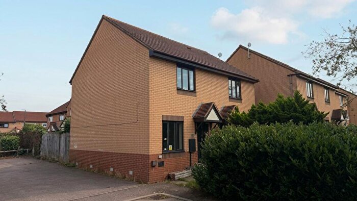 2 Bedroom Semi-Detached House For Sale In Baynham Mead, Kents Hill, MK7