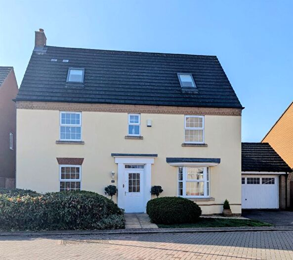 6 Bedroom Detached House For Sale In Leighton Drive, Creech St. Michael, Taunton, TA3