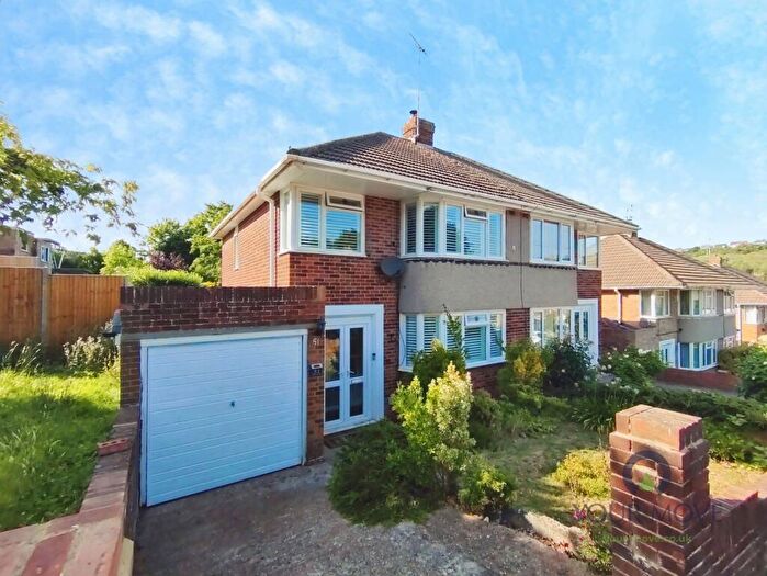 3 Bedroom Semi Detached House For Sale In Carlton Crescent, Chatham, Kent, ME5