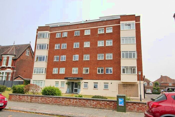 2 Bedroom Flat To Rent In Craneswater Park, Southsea, PO4