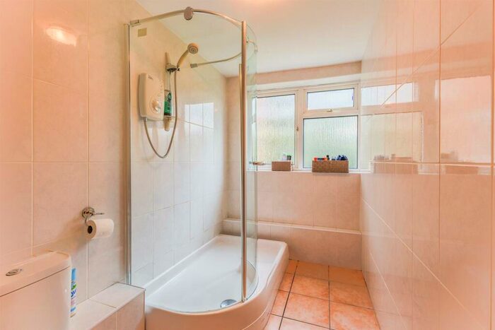 2 Bedroom Flat For Sale In Carlton Gardens, Warwick Avenue, Coventry, CV5