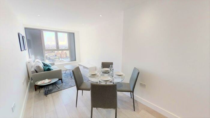 1 Bedroom Flat To Rent In New London Road, Chelmsford, CM2