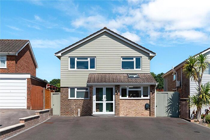 4 Bedroom Detached House For Sale In Lynwood Drive, Wimborne, Dorset, BH21