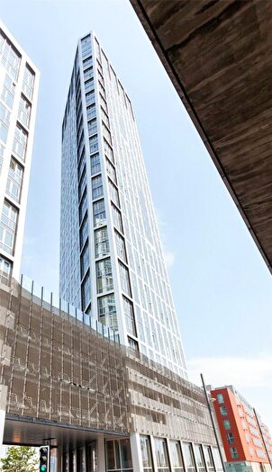 3 Bedroom Apartment For Sale In High Street, Stratford, E15