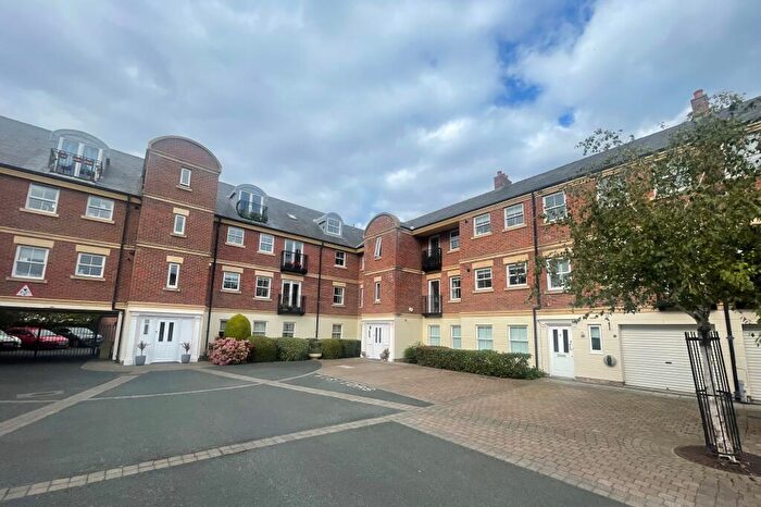 2 Bedroom Flat For Sale In Kingswood Court, Tynemouth, Tyne And Wear, NE30