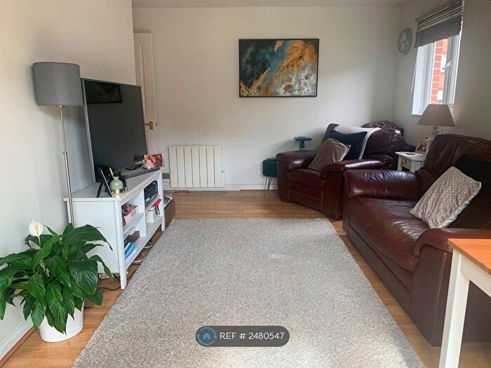 2 Bedroom Flat To Rent In Bramston Road, London, SW17