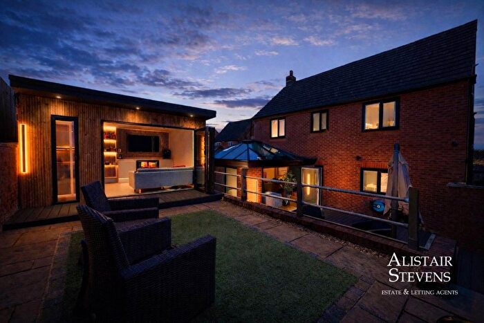 4 Bedroom Detached House For Sale In Mollis Grove, Moorside, OL1