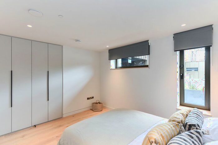 1 Bedroom Flat To Rent In Ganton Street, Carnaby, W1F