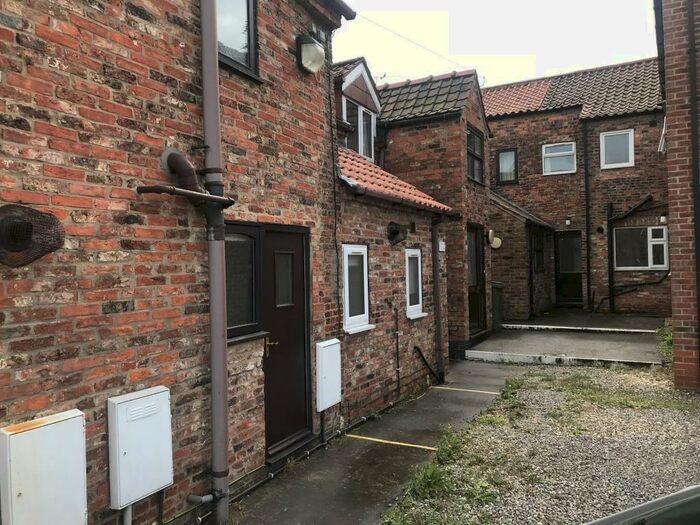 2 Bedroom Terraced House To Rent In Flatgate, Howden, Goole, DN14