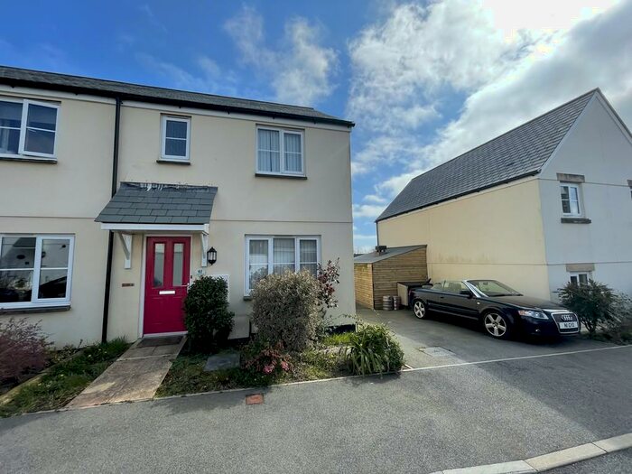 3 Bedroom End Of Terrace House To Rent In St. Austell, PL25