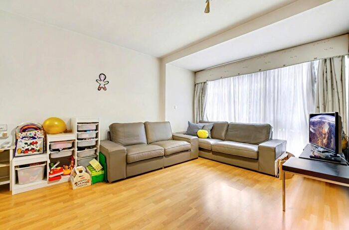 2 Bedroom Apartment For Sale In Maresfield Gardens, Hampstead, London, NW3