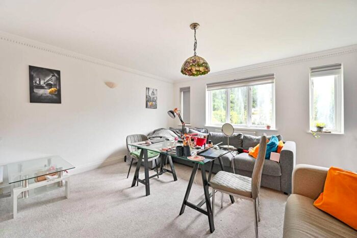 2 Bedroom Flat To Rent In Forty Avenue, Wembley, HA9