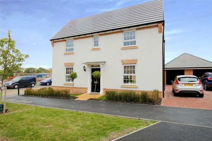 3 Bedroom Detached House To Rent In Hurndall Avenue, North Farmbridge, Chelmsford, CM3