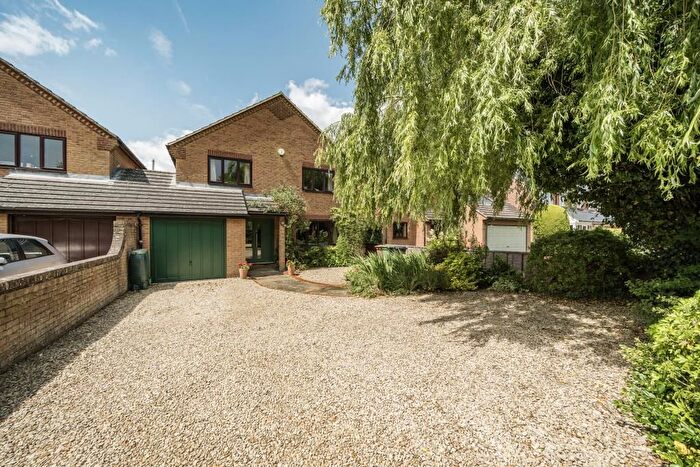 4 Bedroom Detached House For Sale In Farmoor, Oxford, OX2