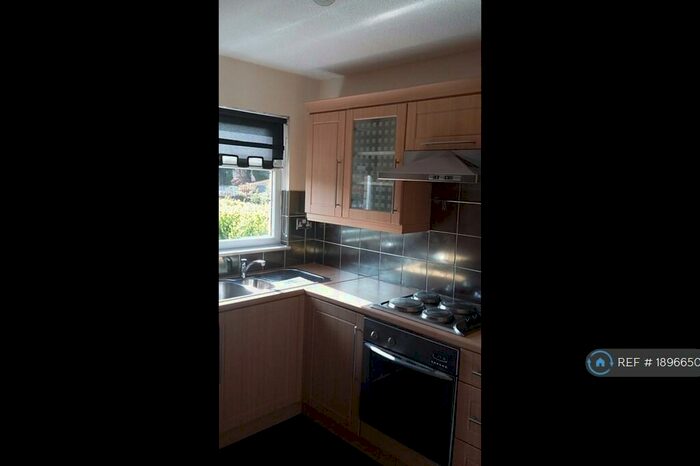 2 Bedroom Terraced House To Rent In Hogarth Crescent, Glasgow, G32