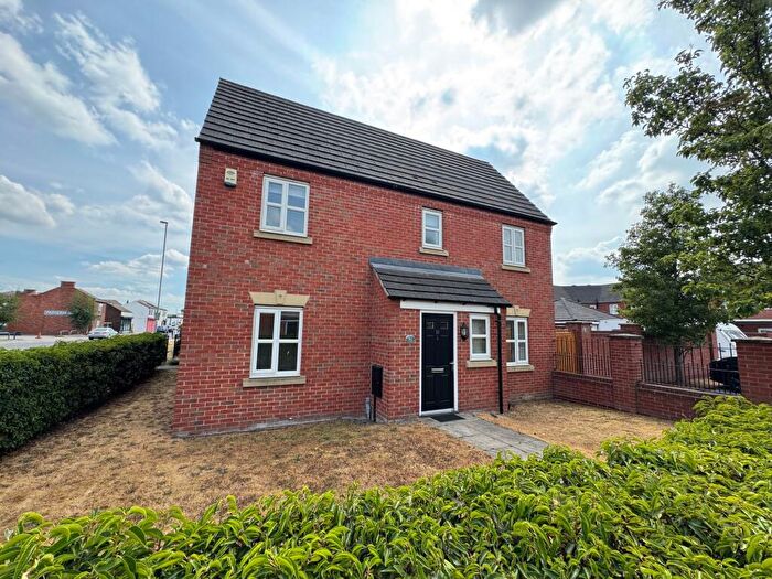 3 Bedroom Semi-Detached House For Sale In Horninglow Road, Burton-On-Trent, DE14
