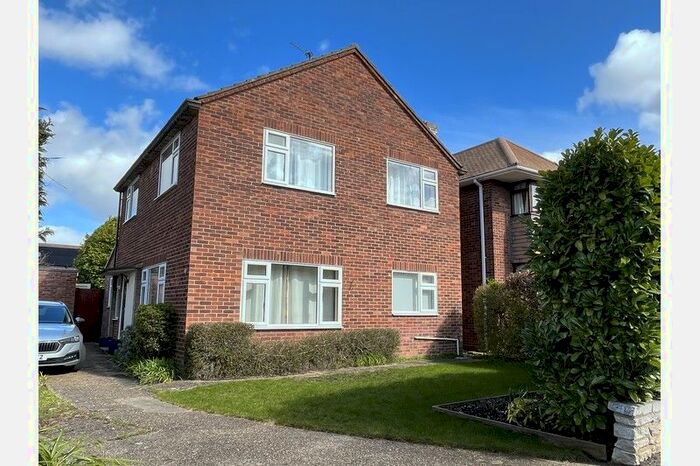 3 Bedroom Detached House To Rent In Harding Way, Cambridge, CB4