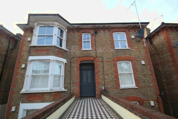 1 Bedroom Flat To Rent In Rose Valley, Brentwood, Essex, CM14