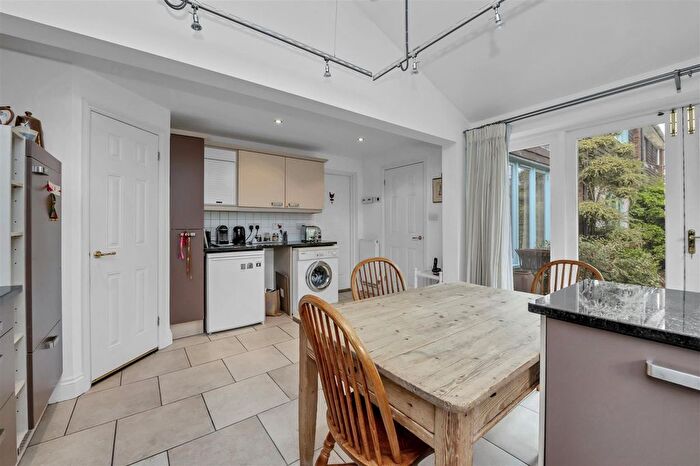 3 Bedroom Town House For Sale In Schoolhall Lane, Bury St. Edmunds, IP33