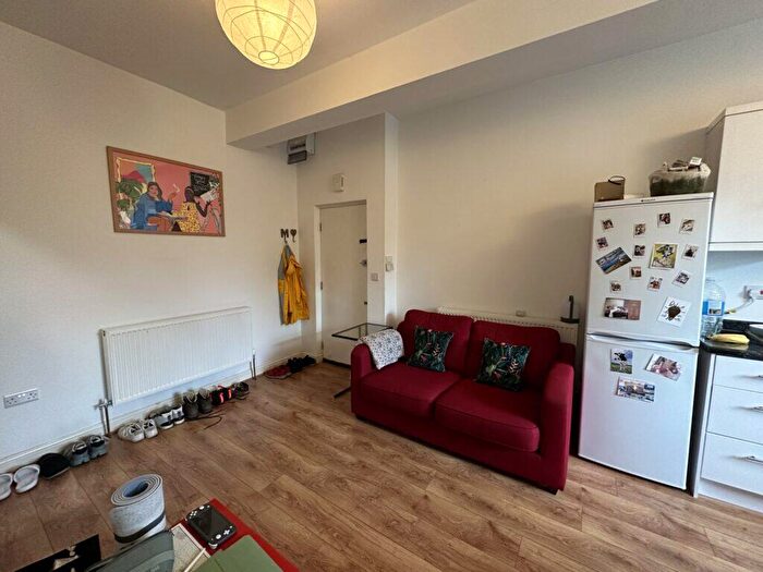 1 Bedroom Apartment To Rent In Atwood Road - Didsbury, M20