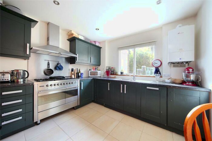 1 Bedroom Terraced House To Rent In Tantallon Road, Nightingale Triangle, London, SW12