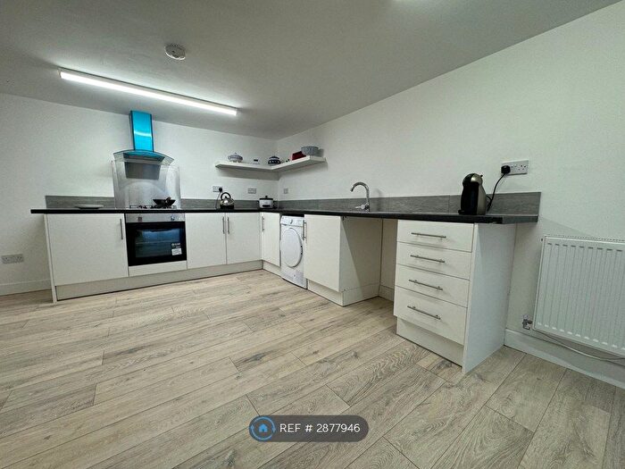 4 Bedroom Semi-detached House To Rent In Old Park Terrace, Pontypridd, CF37