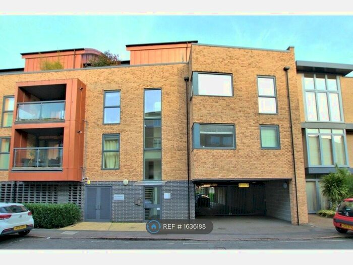 2 Bedroom Flat To Rent In Occupation Road, Cambridge, CB1