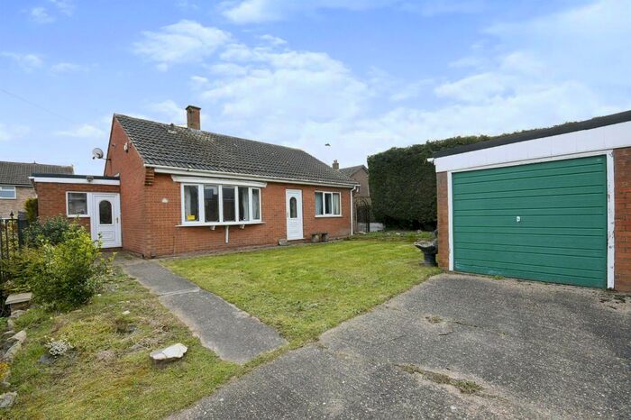 2 Bedroom Detached Bungalow For Sale In Forest Close, Rainworth, Mansfield, NG21