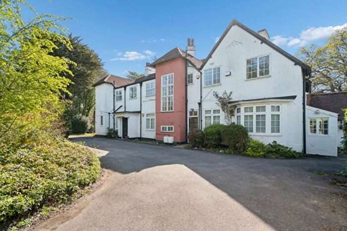 2 Bedroom Flat To Rent In Dene Road, Northwood, HA6