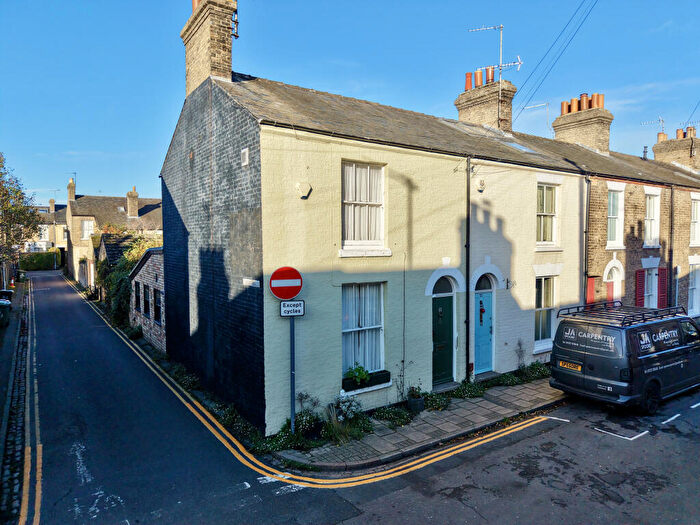 3 Bedroom End Of Terrace House For Sale In Perowne Street, Cambridge, CB1