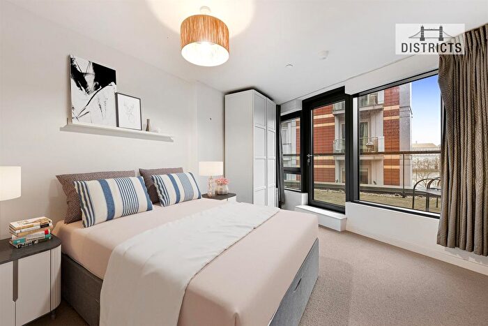 2 Bedroom Flat To Rent In Parliament House, Black Prince Road, SE1