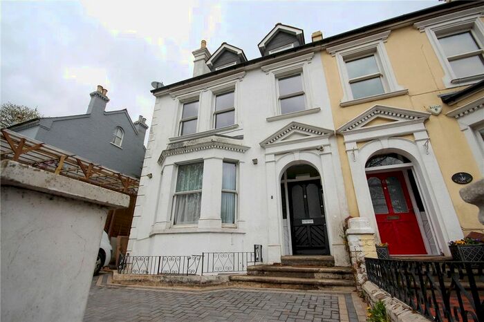 2 Bedroom Flat To Rent In St. Johns Road, Hemel Hempstead, Hertfordshire, HP1