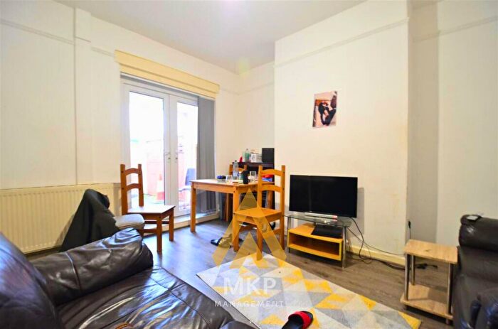 5 Bedroom Terraced House To Rent In Milner Road, Selly Oak, B29