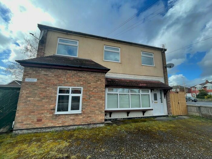 3 Bedroom Apartment To Rent In Manchester Road, Kearsley, Bolton, BL4