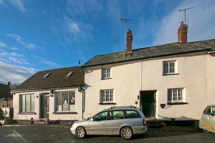 3 Bedroom Cottage For Sale In The Beeches, Sampford Courtenay, Okehampton EX20