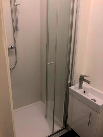 Studio To Rent In Willesden Lane, London, NW6