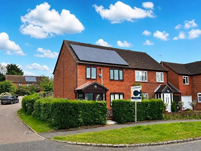 3 Bedroom Semi-Detached House For Sale In Walgrave Drive, Bradwell, Milton Keynes, MK13