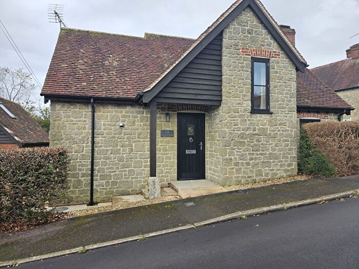 3 Bedroom Detached House To Rent In Ratcliffe Garden, Shaftesbury, Dorset, SP7